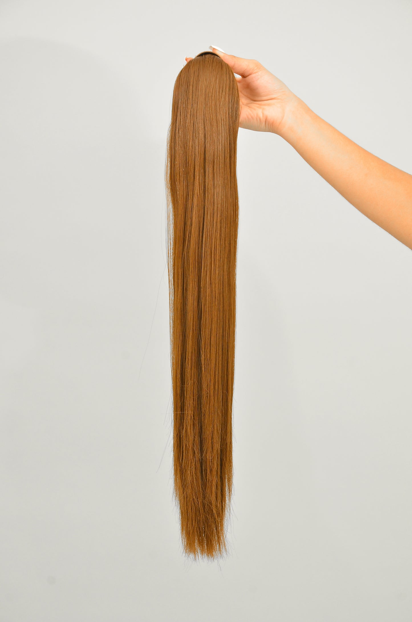 IT Girl Straight Pony| Fashion Forward