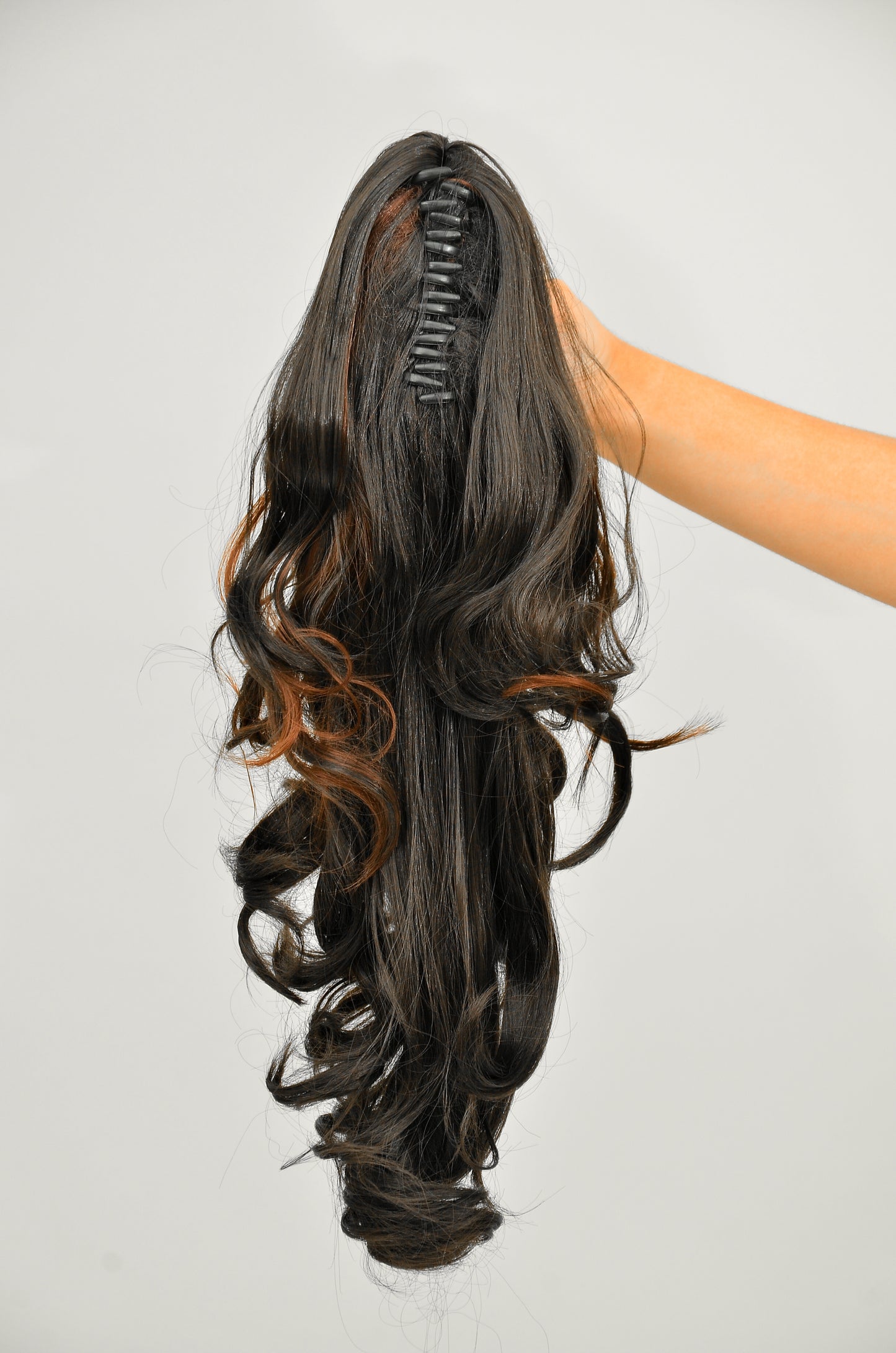 Clutcher Feather Highlighted Curl Pony